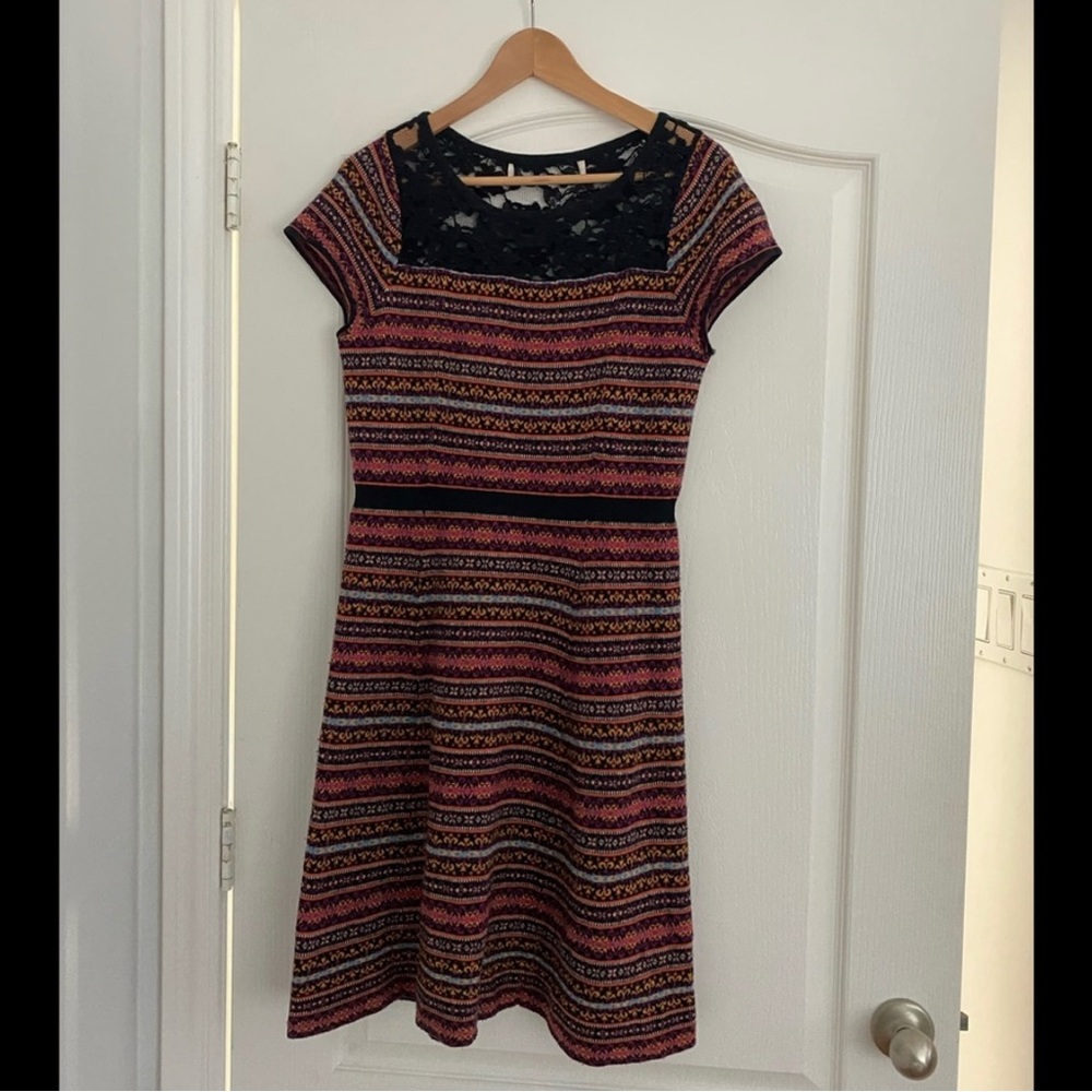 Anthropologie, A-line, knee length dress.
Multicolor, Size S